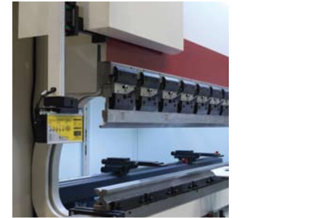 MÁY CHẤN TÔN THỦY LỰC BAYKAL APH