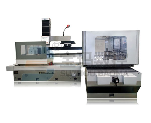 May-cat-day-cnc-molipden-BAOMA